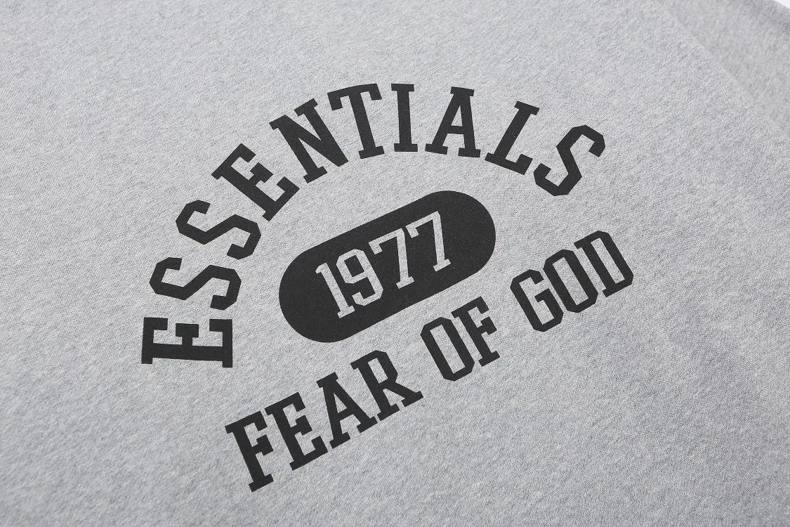 FOG ESSENTIALS ：Y # ：Dark Gray Black Sizes：S M L XL